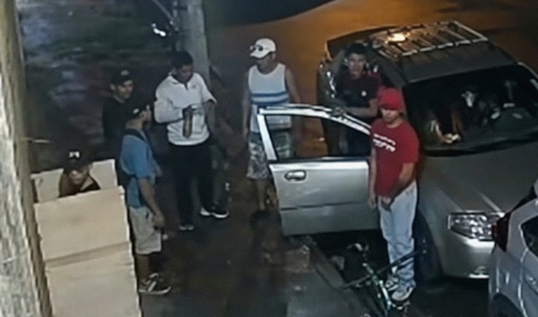 Sicarios Pull Up, Jump Out & Slaughter 6 Friends in Cold-Blooded Massacre (Full)