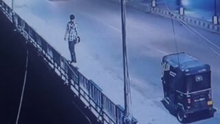 CCTV Horror in Srinagar: Young Man Leaps from Budshah Bridge into Jhelum River