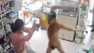 Naked Mentally Ill Man Bursts Into Store and Brutally Attacks Female Employee