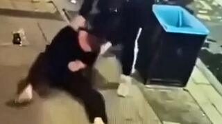 Fight in front of a bar in the center of Vladivostok