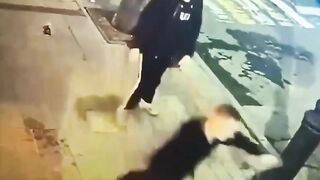 Fight in front of a bar in the center of Vladivostok