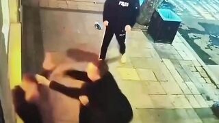 Fight in front of a bar in the center of Vladivostok