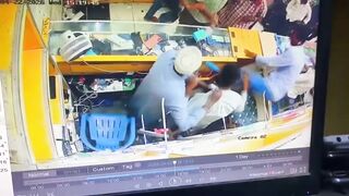 Customer Stabs Phone Repair Technician in the Face With a Screwdriver