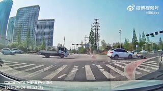 Scooter Delivery Man Seriously Hurt After SUV Collision at Busy Intersection
