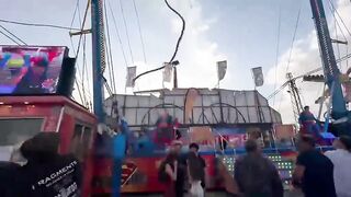 Four Injured After Cable Snaps on Giant "Steel Max" Slingshot Ride at Seville Fair