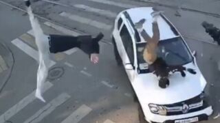 One Died After Speeding Bike Crushed Into Car