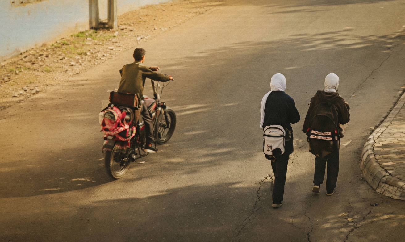Three Palestinian High School Students Injured in Car Accident in Tarqumiya