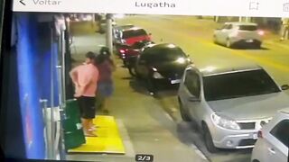 Minutes After Heated Argument, Gunman Kills Two Outside Bar