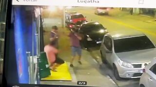 Minutes After Heated Argument, Gunman Kills Two Outside Bar