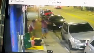 Minutes After Heated Argument, Gunman Kills Two Outside Bar