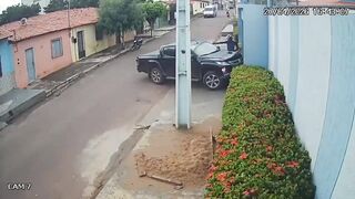 Brazilian Ex-Councilor Gunned Down in His Pickup by Motorcycle Assassins (Full Video)