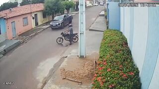 Brazilian Ex-Councilor Gunned Down in His Pickup by Motorcycle Assassins (Full Video)