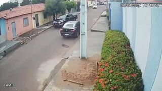 Brazilian Ex-Councilor Gunned Down in His Pickup by Motorcycle Assassins (Full Video)