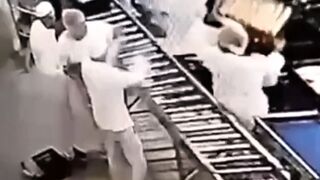 LoL "Mass brawl breaks out at Podolsk bakery"