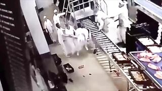 LoL "Mass brawl breaks out at Podolsk bakery"