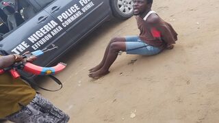 Police Officers from Effurun Area Command Execute Unarmed Suspect in Public
