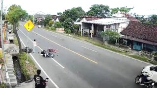 She Never Stood a Chance: Truck Flattens Female Biker Instantly