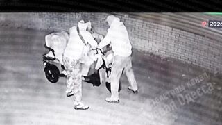 Ukrainian mobilizers beat, kidnap, and rob a delivery.