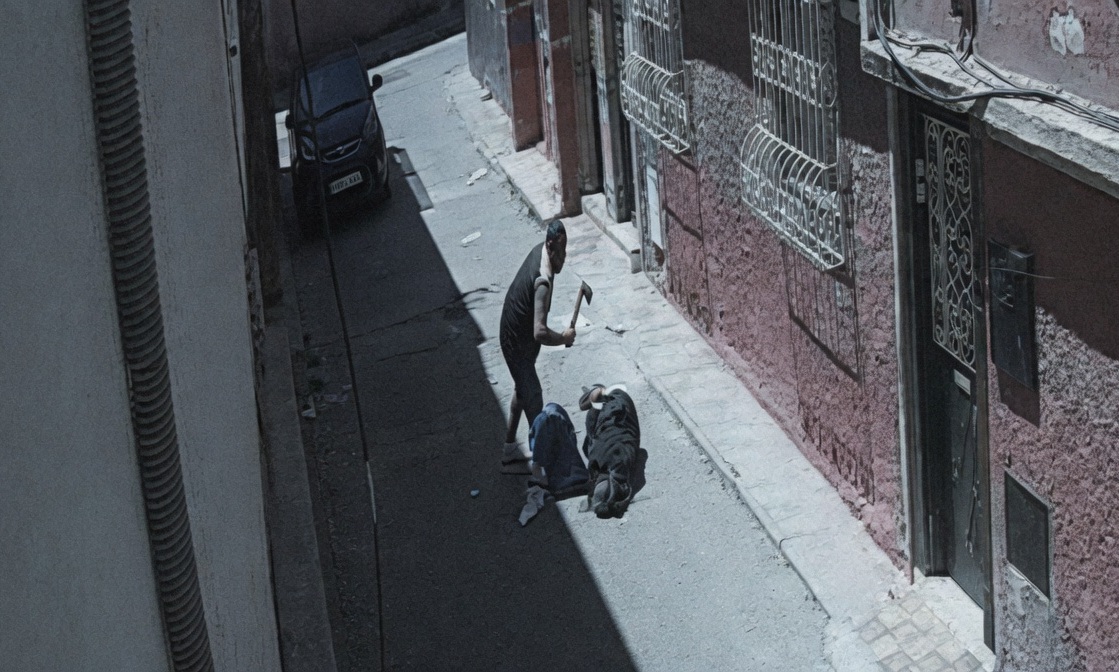 Horrific Hatchet Attack Caught on Video – Man Struck from Behind in Morocco Alley