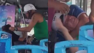 Angry Man Attacks A Woman On The Bus In Cancun, Good Samaritans Step In