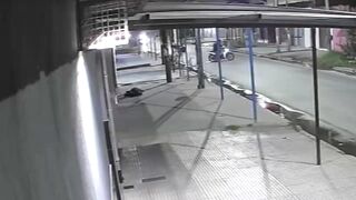 Off-Duty Police Officer Kills Woman with 10 Shots During Attempted Robbery