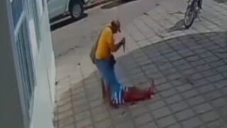 Bleeding Victim Stabbed to Death on Hospital Doorstep by Pursuing Killer
