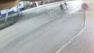 A drunken attempt to stop a motorcyclist in Astrakhan ended in resuscitation