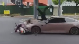 Chinese Driving At Its Finest