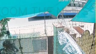 Man Trying To Steal A Biky Gets Intsant Karma Delivered