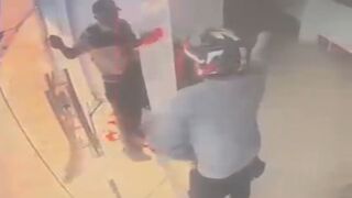 Gunman Executes Pharmacy Security Guard and Flees with His Service Weapon
