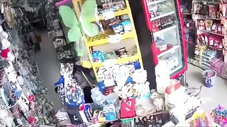 Business Owner Fatally Shot While Resisting Robbey