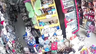 Business Owner Fatally Shot While Resisting Robbey