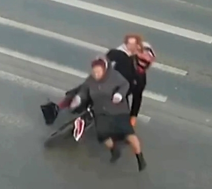 In Orel, a 17-year-old biker hit an elderly woman at a pedestrian crossing