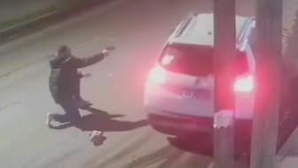 Argentina: Off Duty Officer Shoots Thieves Who Tried To Steal His SUV