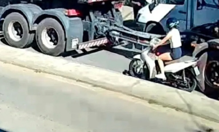 Death in Seconds: 20-Year-Old Woman Killed in Gruesome Road Accident