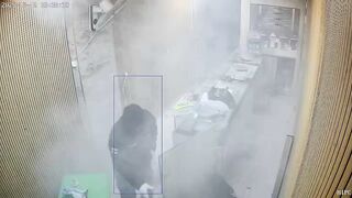 Classic:Syrian Security Forces Arrest Killers of Aleppo Gold Shop Brothers