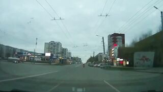 Fatal motorcycle accident in Kirov (2 videos)