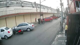 Police Officer Shoots and Kills Man After Fight in Mexico City’s Colonia Morelos