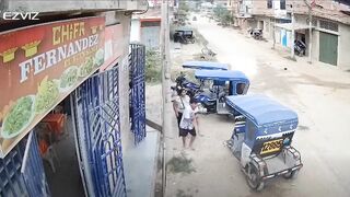 Mototaxi driver stabs man