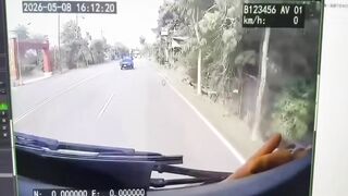Housewife Hit and Killed by Speeding Car Overtaking on Shoulder While Dumping Garbage