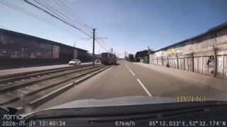 Tram derails in Russia