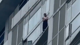 Another Woman Jumper In China