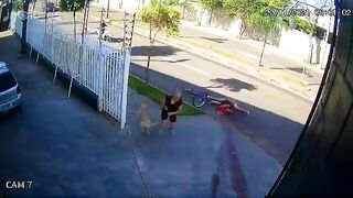 Classic, cyclist head pop.