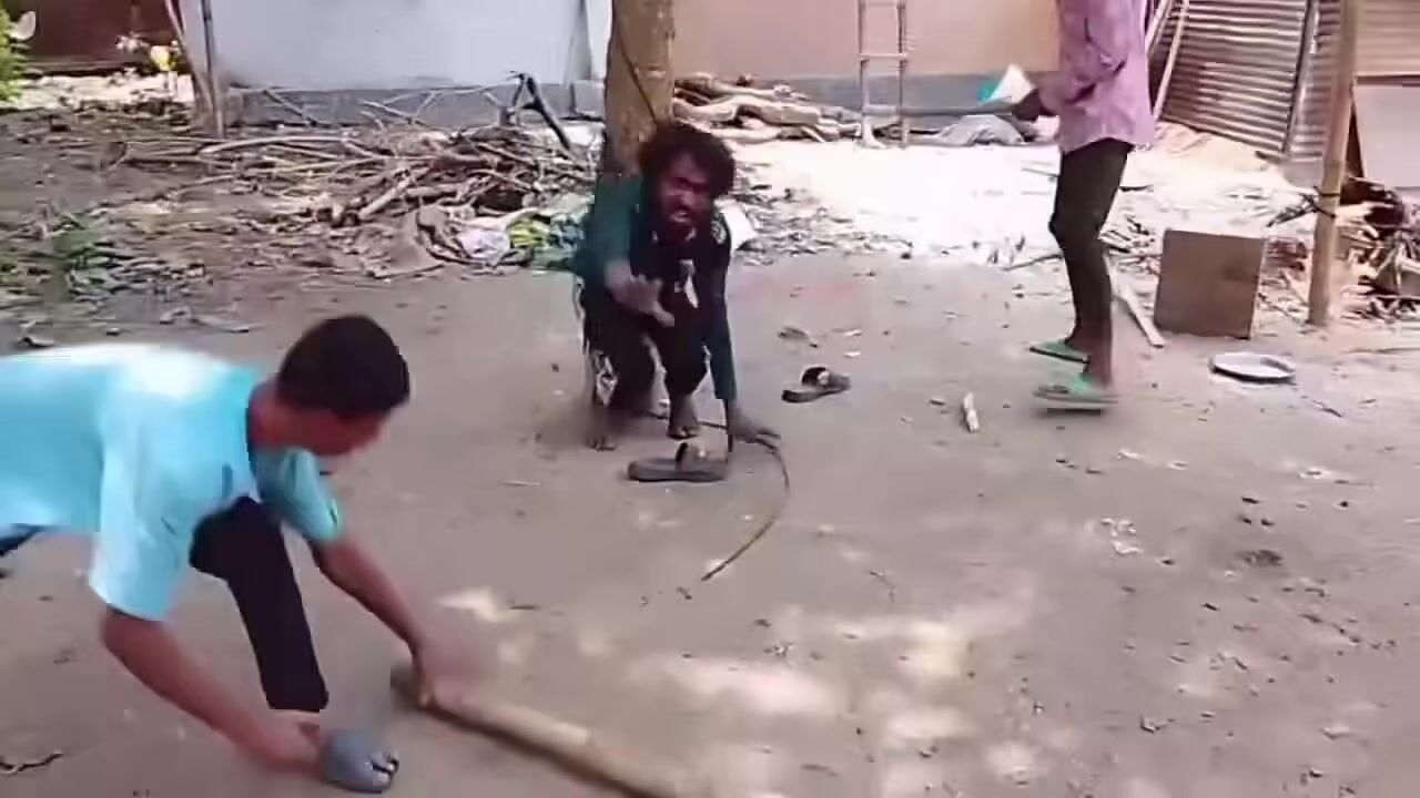 Muslim Man Tied To The Tree, Clubbed By Hindu Youth