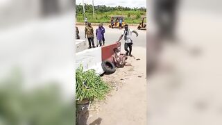 Two Alleged Kidnappers Lynched and Burned Alive by Angry Mob