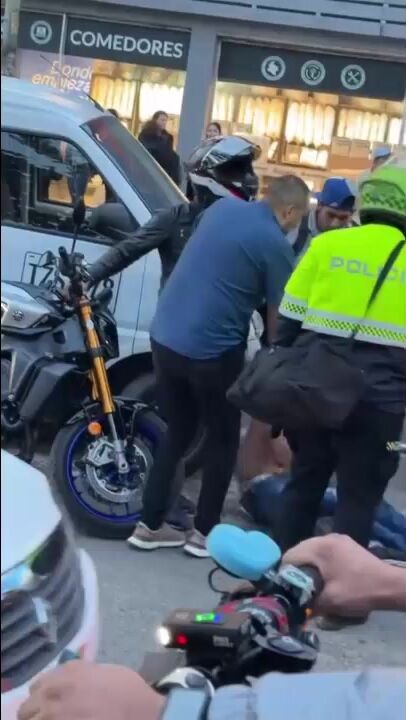 Motorcycle Thief Caught And Beaten In Front of Police