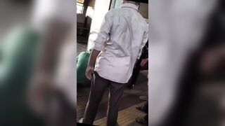Man Gets Trapped Between Train & Platform At Andheri Station In India