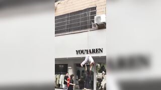 Worker Electrocuted, Killed While Installing An Air Conditioner