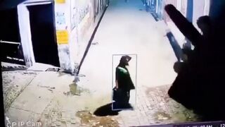 Nehru Nagar's 'Easy Prey' Turned Into Nightmare for Robbers — She Refused to Let Go
