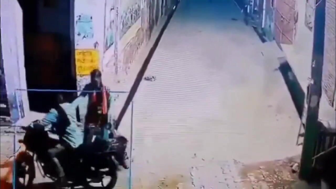 Nehru Nagar's 'Easy Prey' Turned Into Nightmare for Robbers — She Refused to Let Go